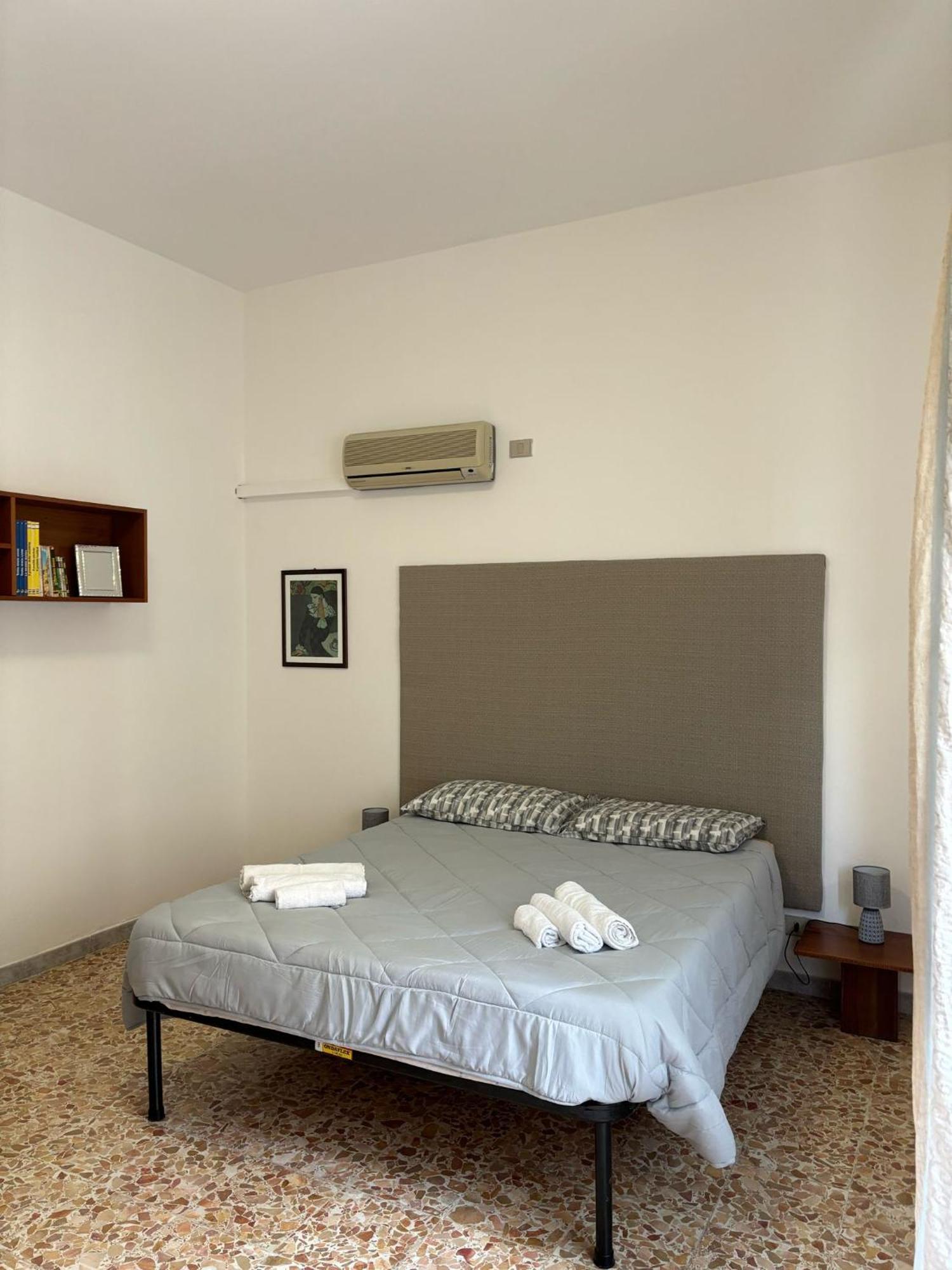 Pm 41 Via Ennio Porrino Guest House Alghero Eksteriør billede