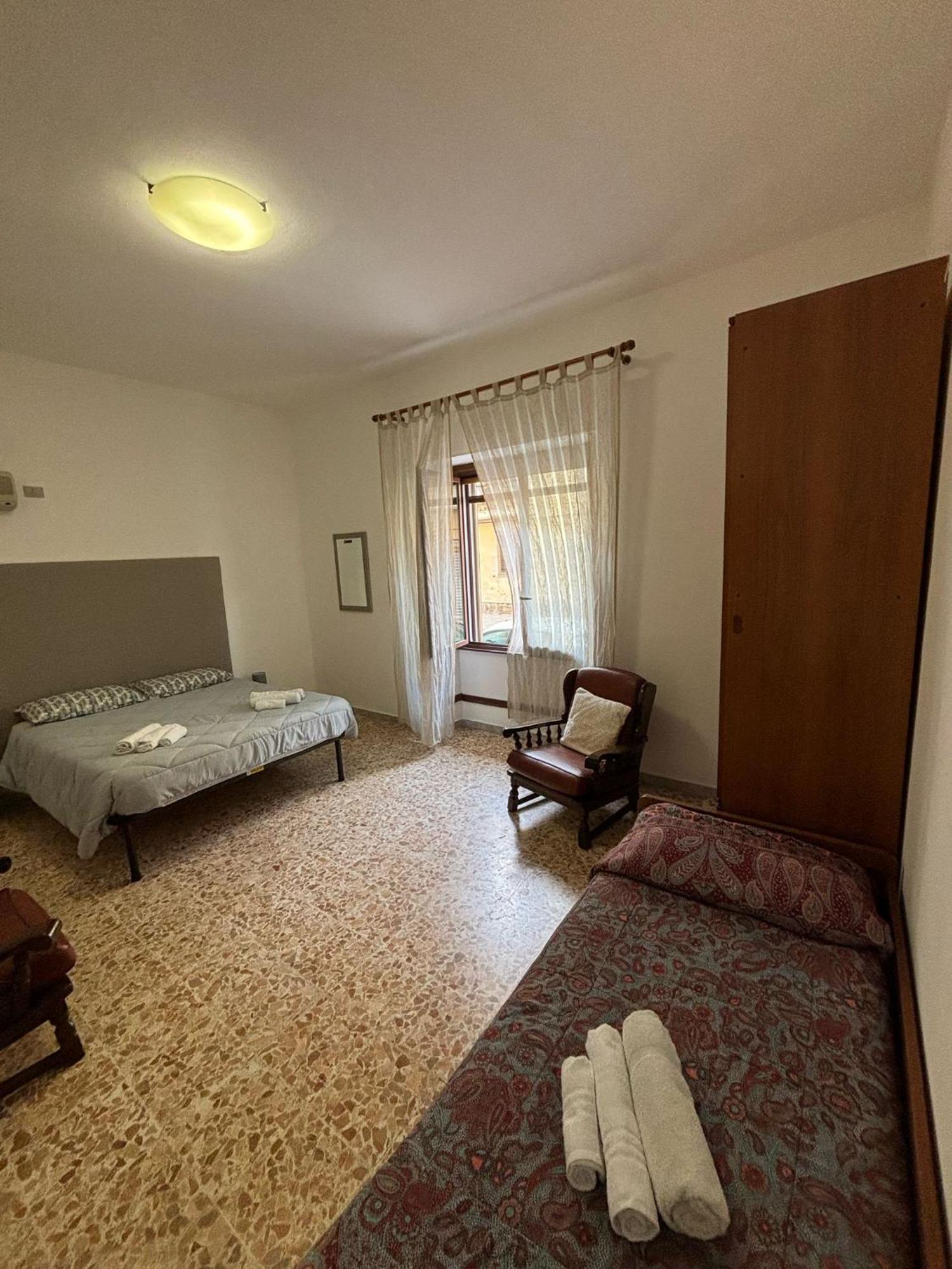 Pm 41 Via Ennio Porrino Guest House Alghero Eksteriør billede