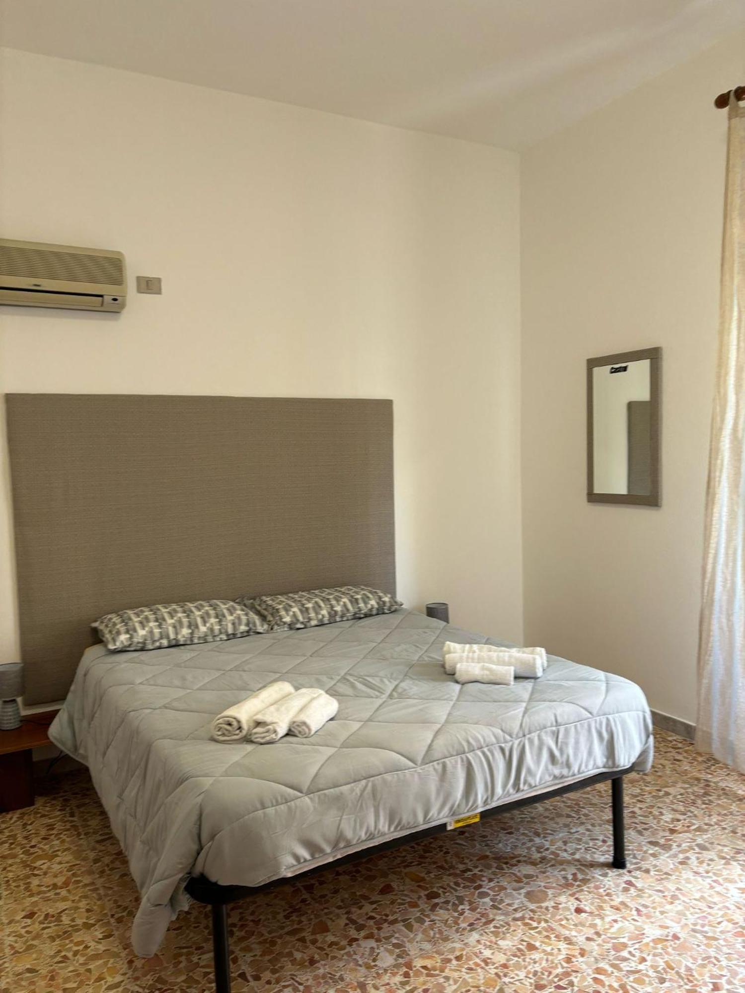 Pm 41 Via Ennio Porrino Guest House Alghero Eksteriør billede