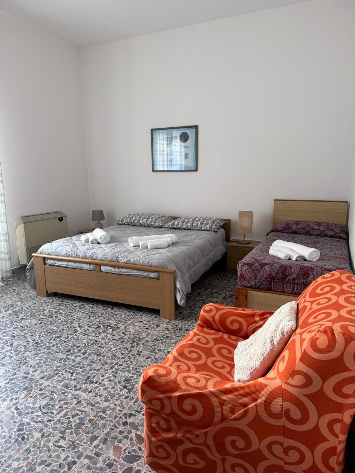 Pm 41 Via Ennio Porrino Guest House Alghero Eksteriør billede