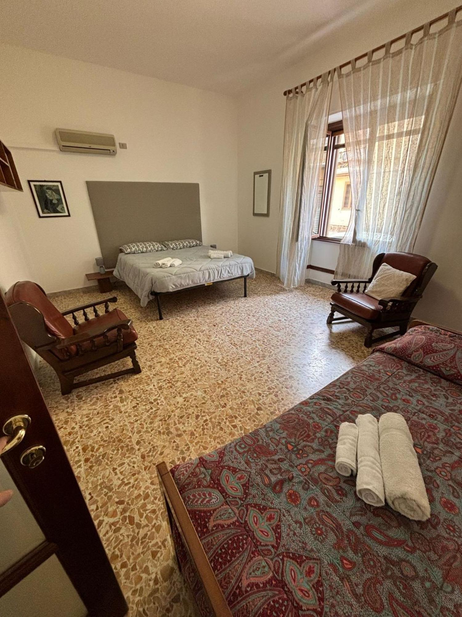 Pm 41 Via Ennio Porrino Guest House Alghero Eksteriør billede